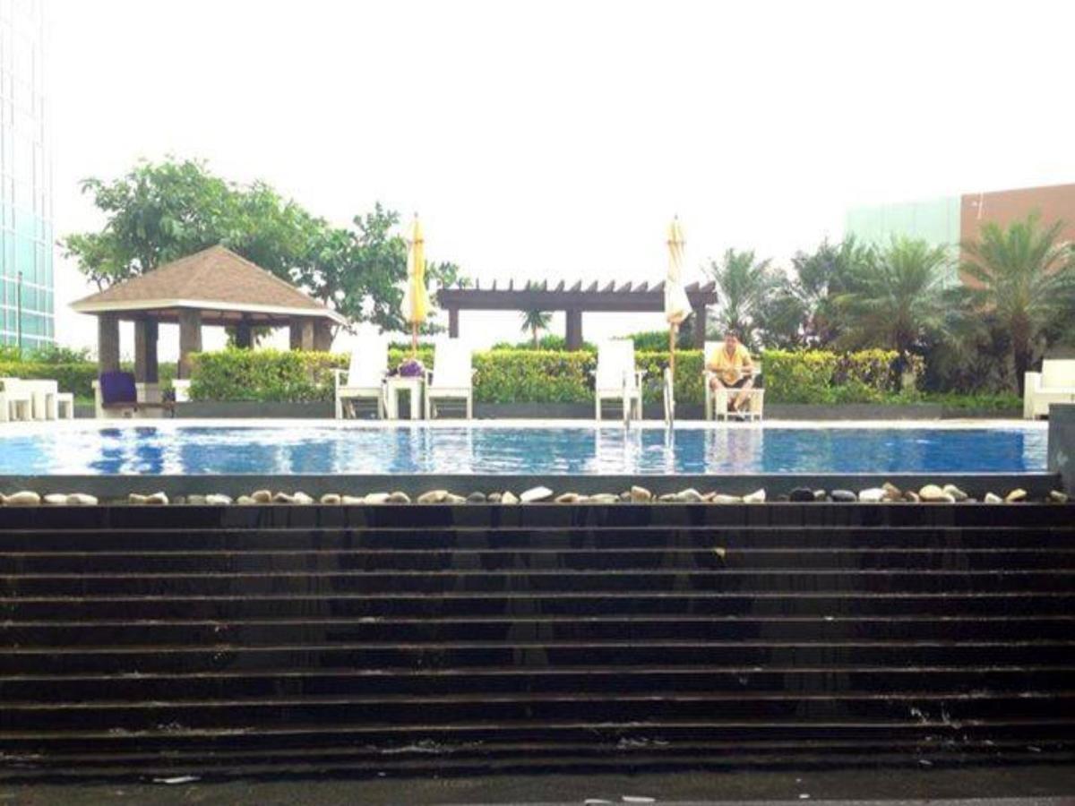 Quest Serviced Residences Cebu Esterno foto